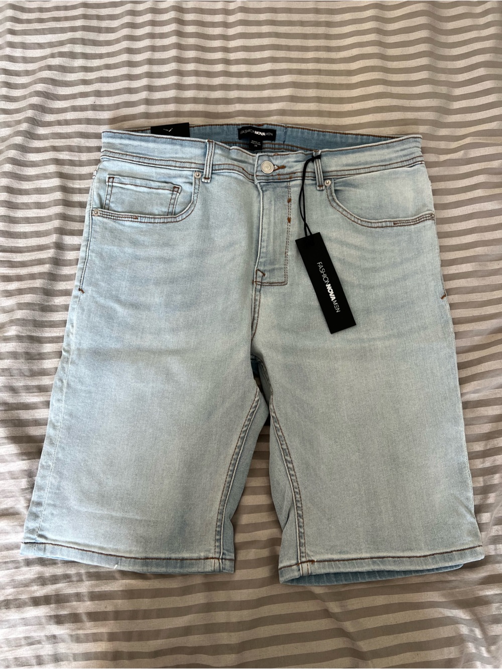 Light Wash Men’s Jean shorts